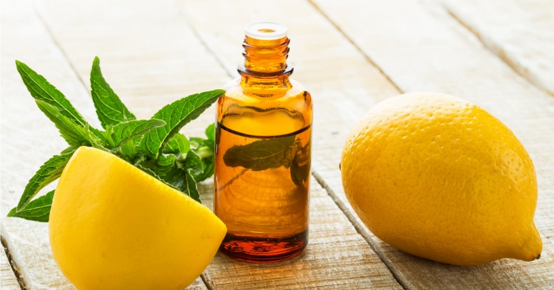 Lemon-oil-as-essential-oils-for-sore-throat