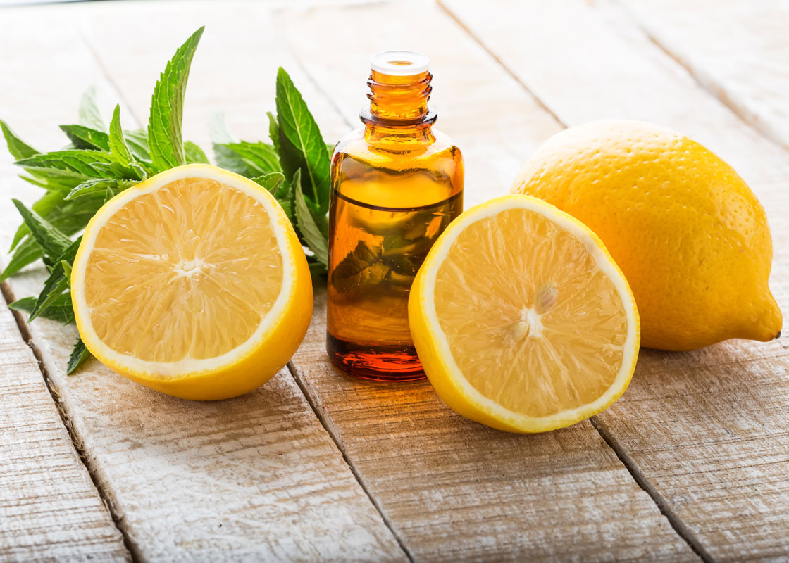 Essential-oils-for-a-cough-Lemon-oil