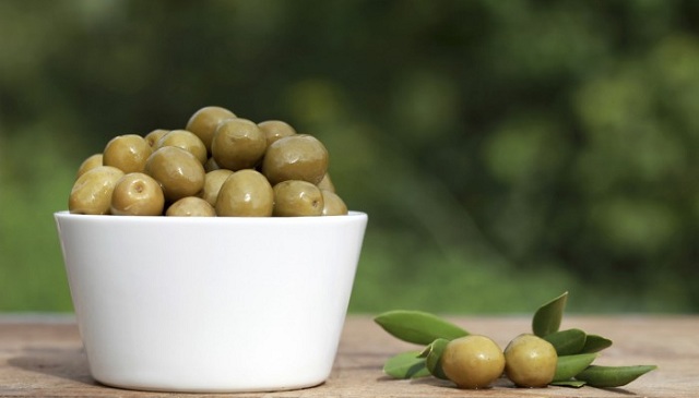 Green-Olives-Health-Benefits 